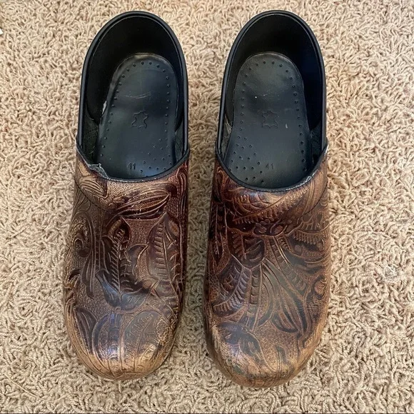 Dansko 41 professional clogs slip on shoes weathered tooled brown shoe - Picture 7 of 11